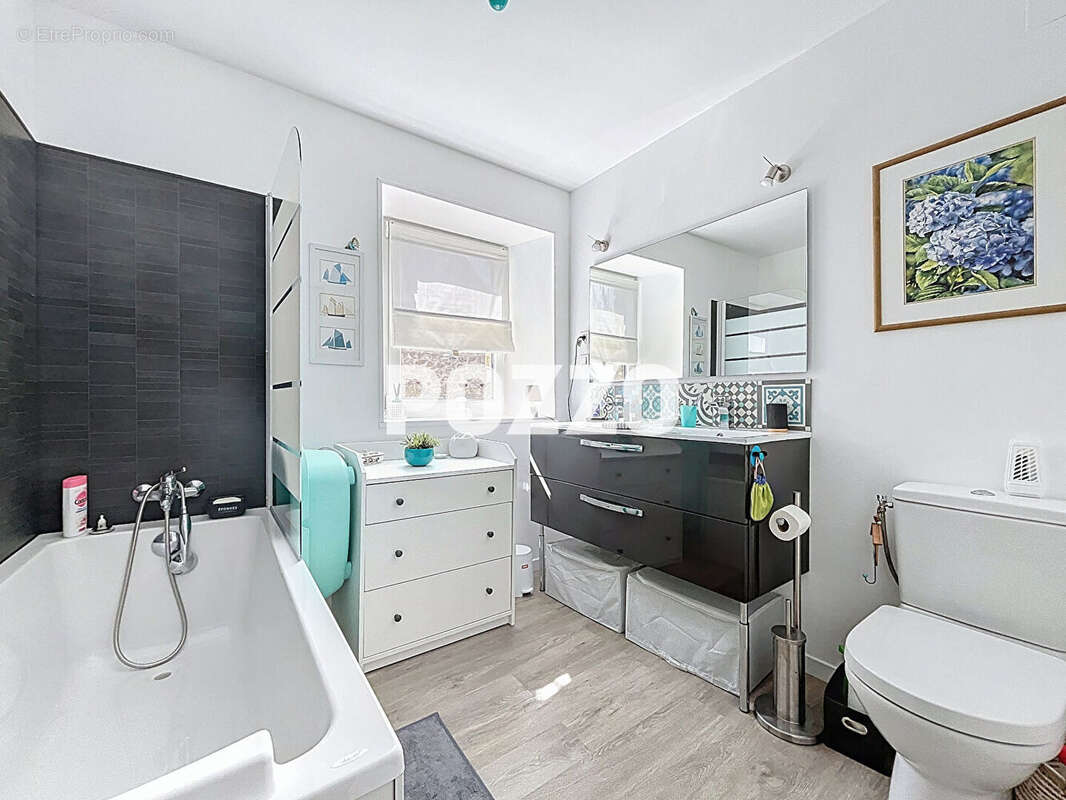 Maison à LONGUEVILLE