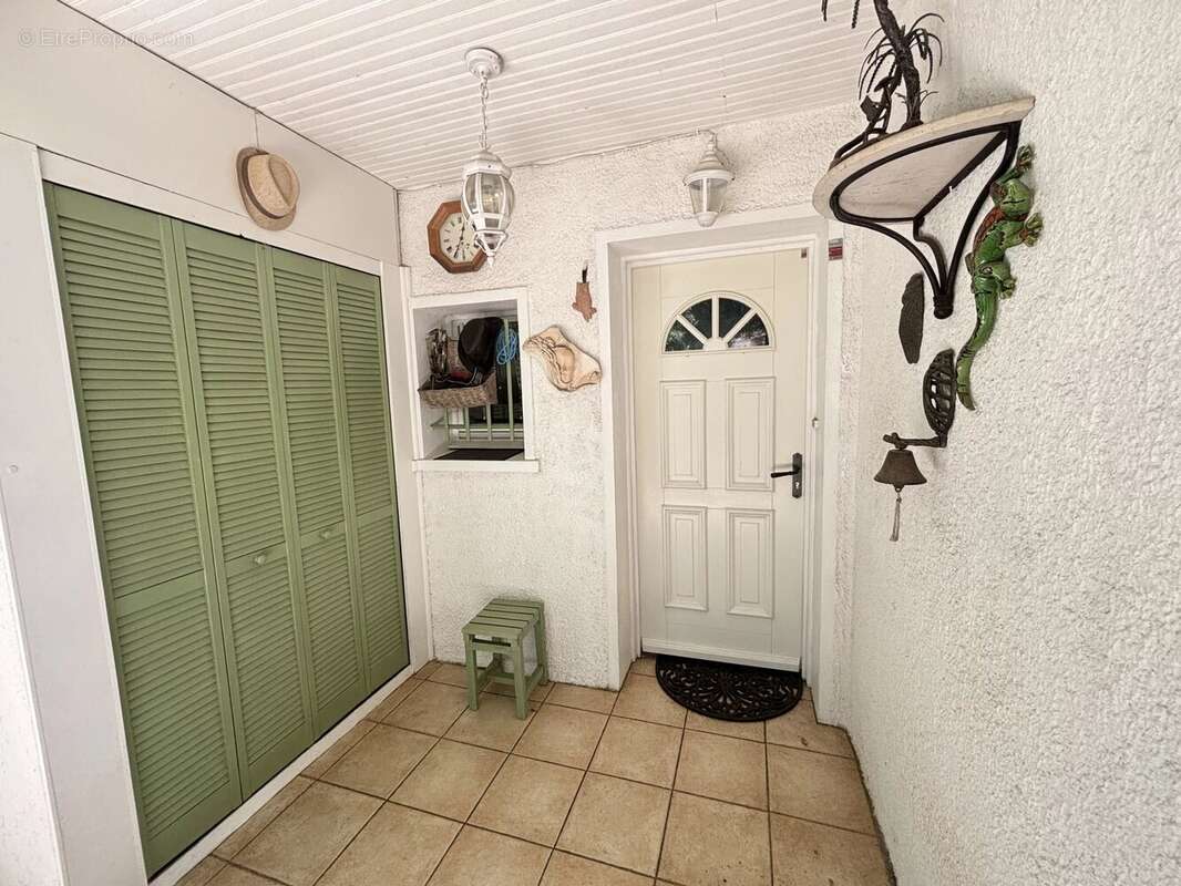 Maison à FIGANIERES