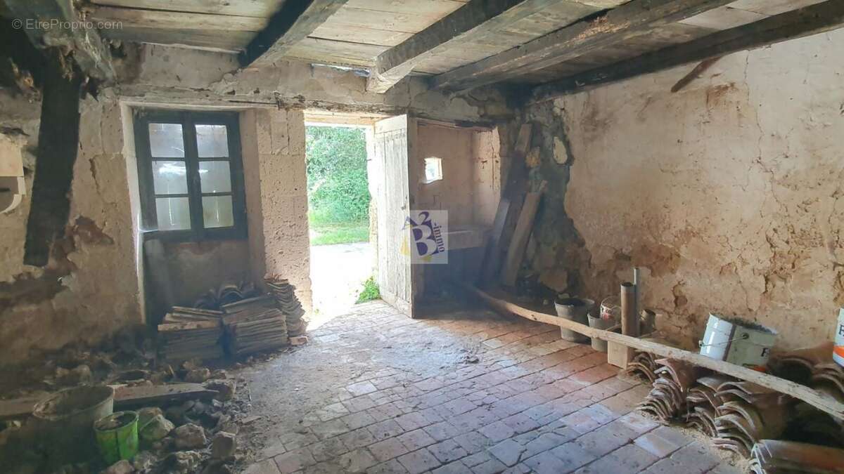 Maison à CHARRAS