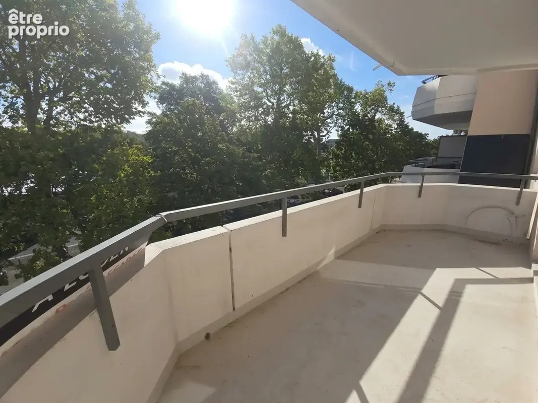 T1 bis à Purpan avec balcon et parking - photo 7
