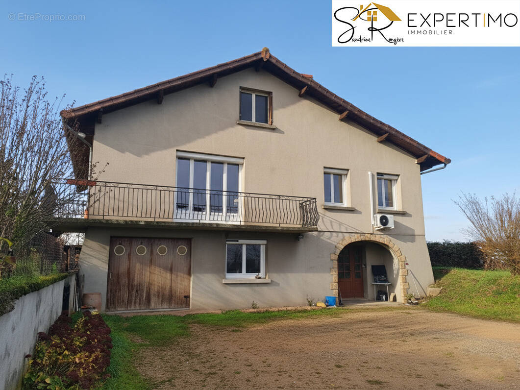 Maison à LAPEYROUSE