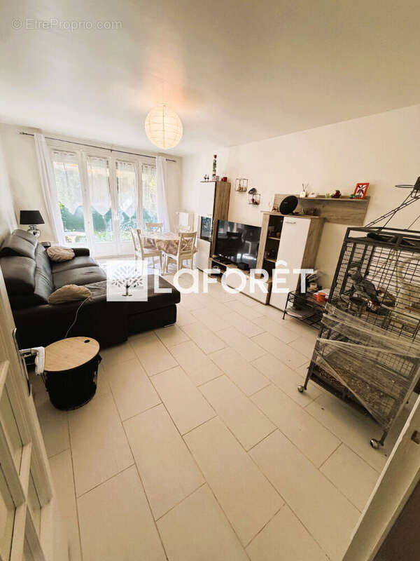 Appartement Livry Gargan 3 pièce(s) 63.96 m2 - photo 3