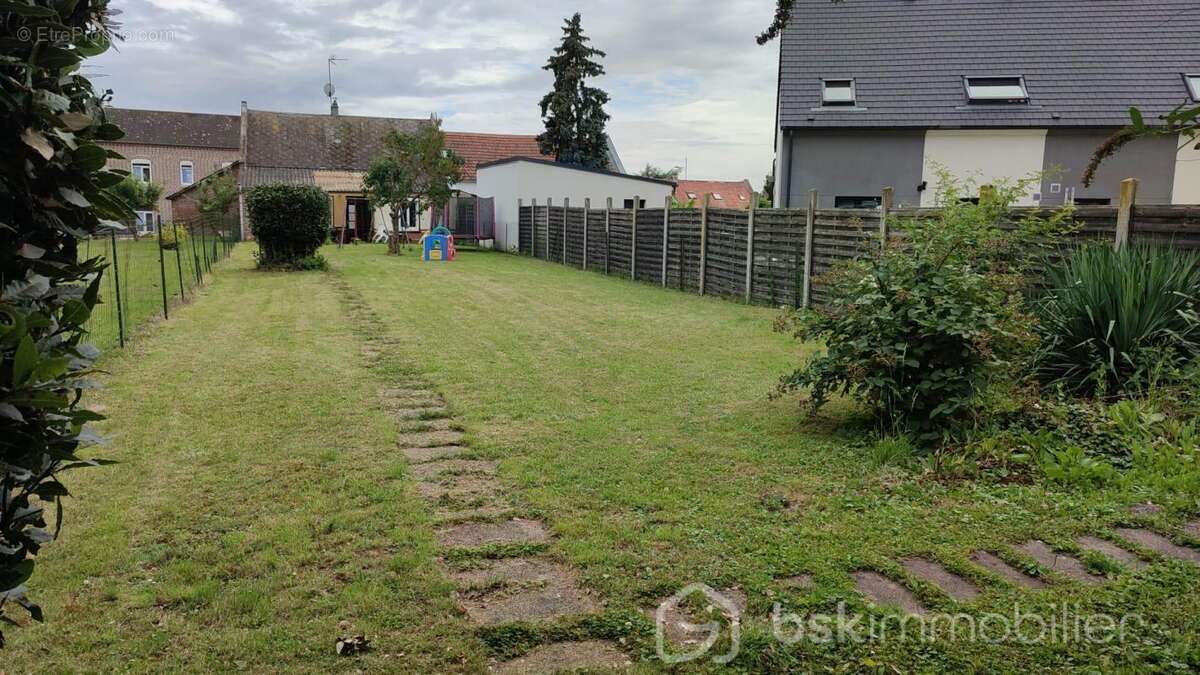 Maison à VILLERS-BRETONNEUX