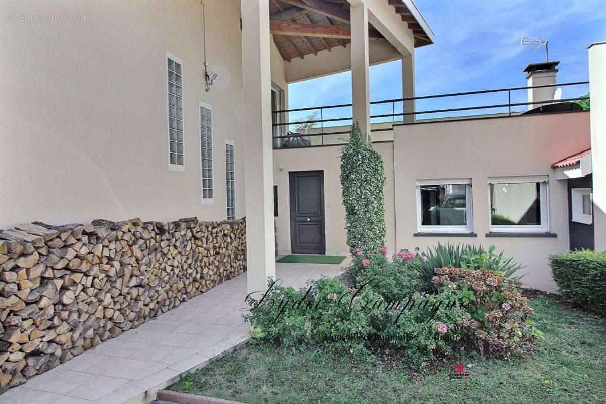 Maison à SAINT-GALMIER