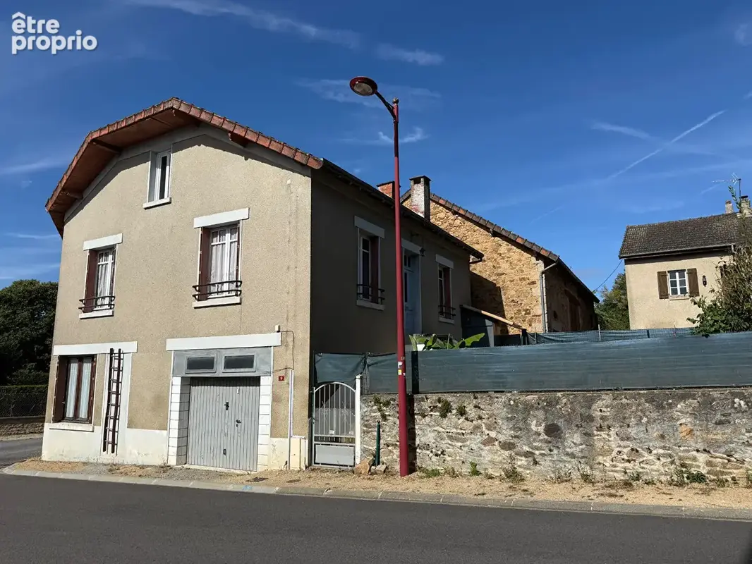 Maison à rénover avec jardin et garage - Les Billanges - photo 1