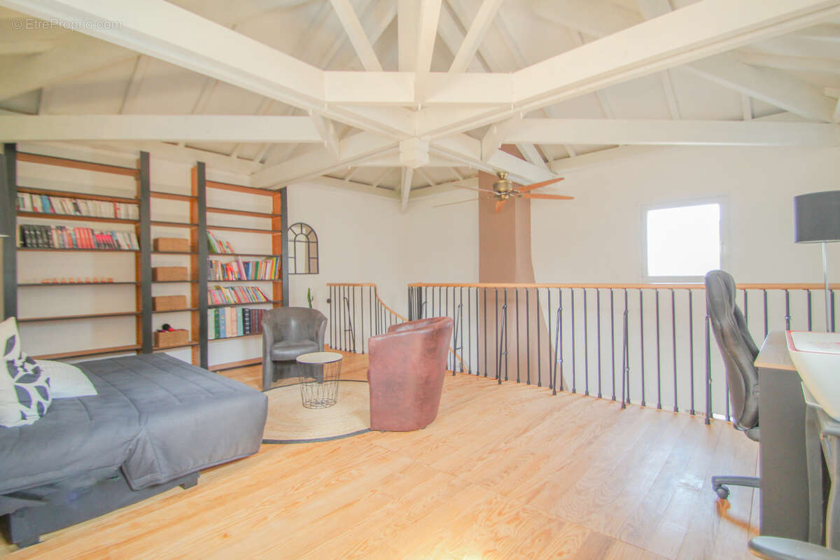 Maison à TOURRETTES