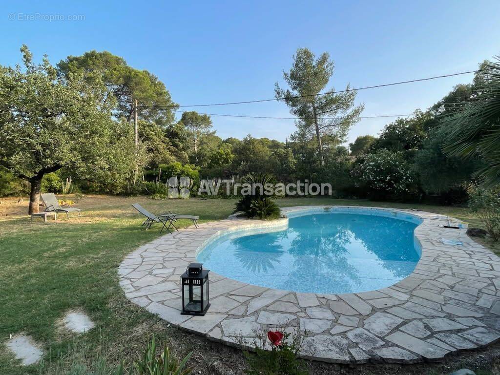 Maison à LE CANNET-DES-MAURES