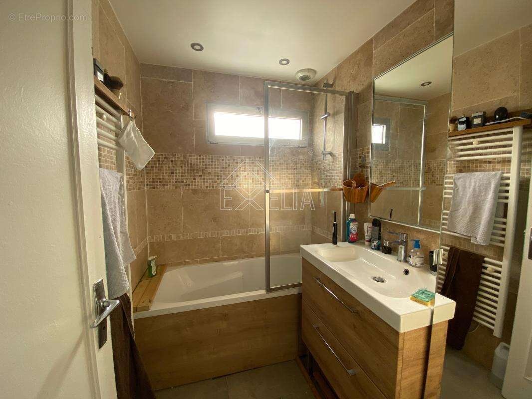 Maison à ROSNY-SUR-SEINE