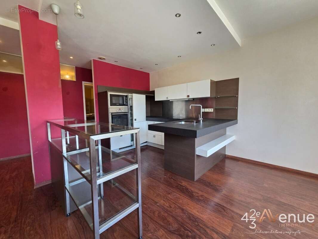 Appartement à SAINT-ETIENNE