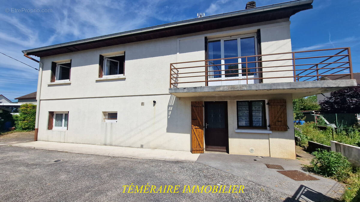 Maison à CHAMPAGNOLE