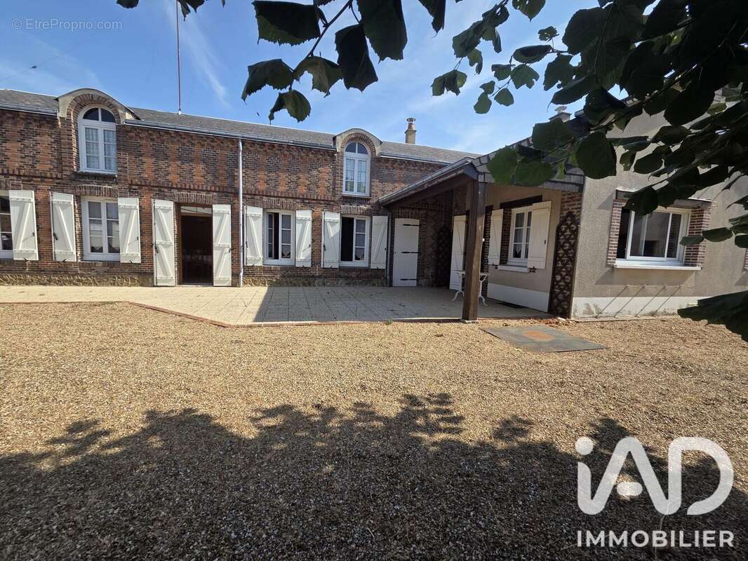 Maison 128 m² à Brou  - photo 6
