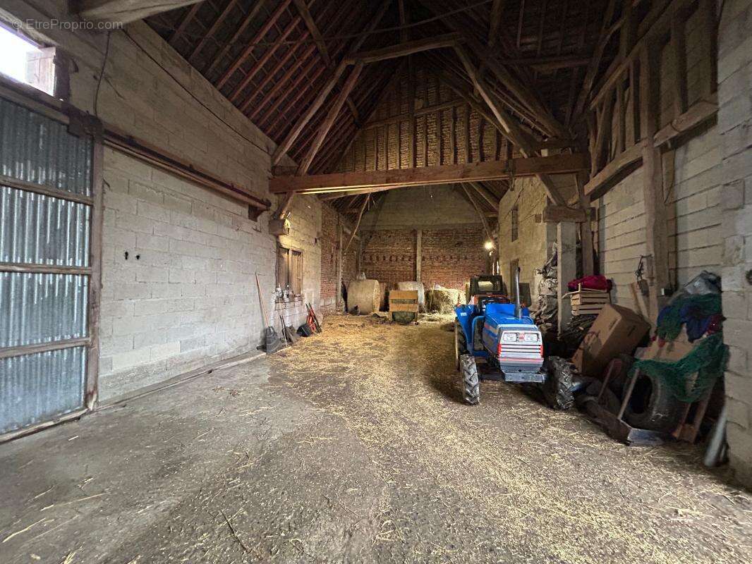 Maison à CREVECOEUR-LE-PETIT