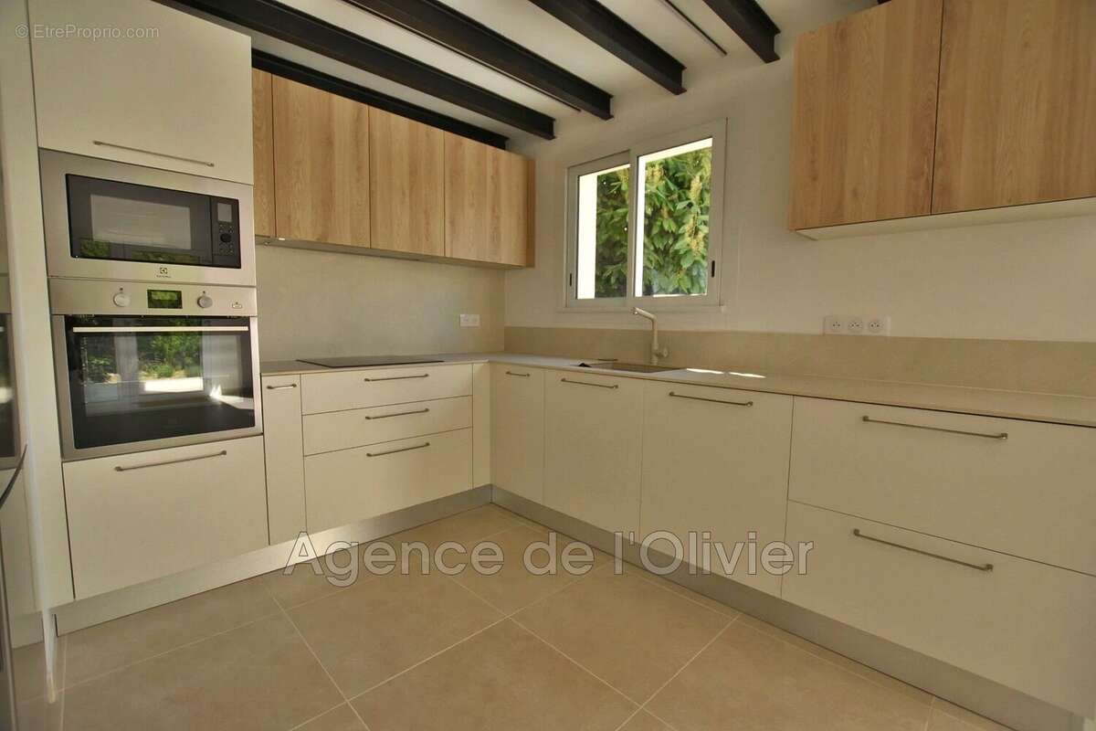 Maison à BIOT