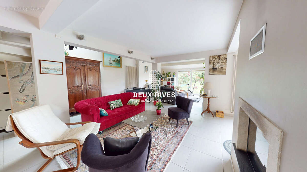 Maison à SAINT-SEBASTIEN-SUR-LOIRE