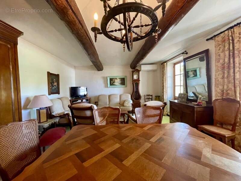 Maison à ROUSSILLON