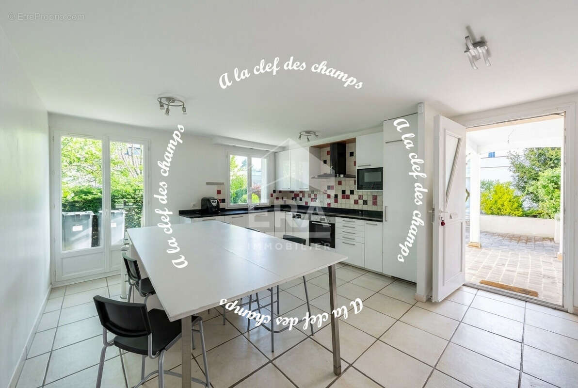 Maison à GIF-SUR-YVETTE