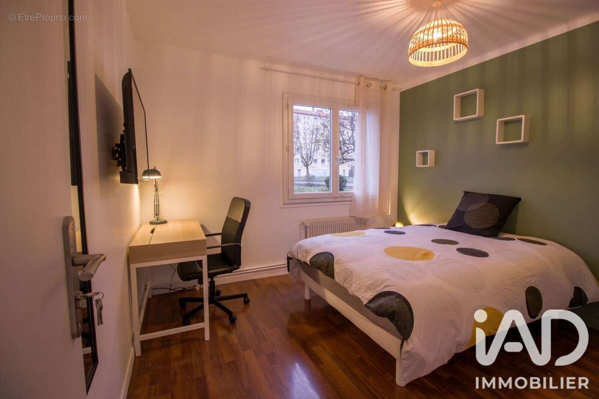 Appartement 77 m² à Oullins  - photo 9