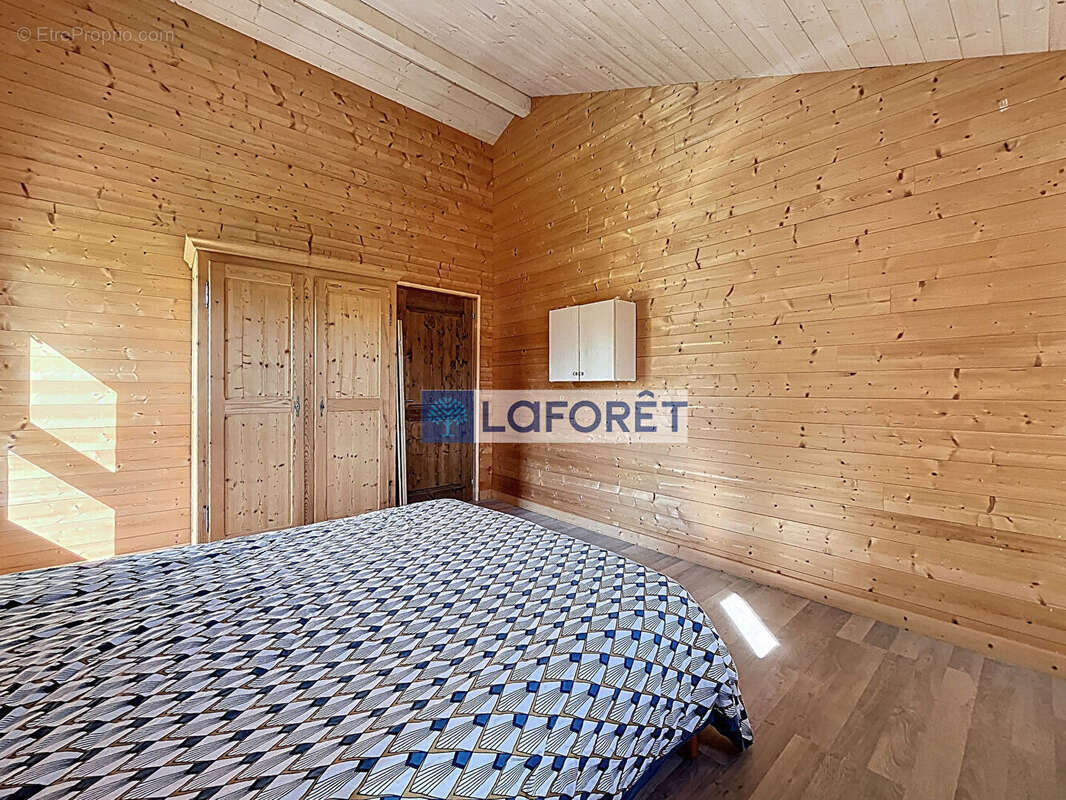 Fronville Chalet 150 m² - photo 9