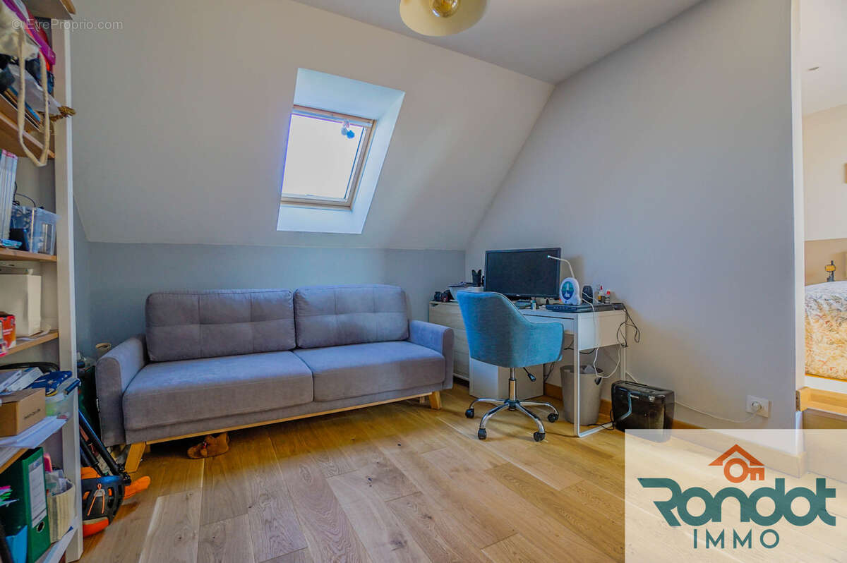 Maison à NORGES-LA-VILLE