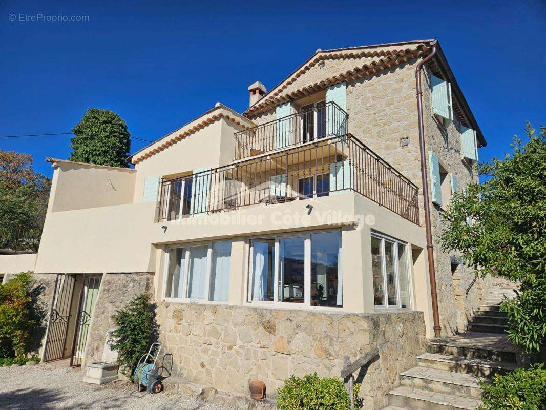 Maison à BERRE-LES-ALPES