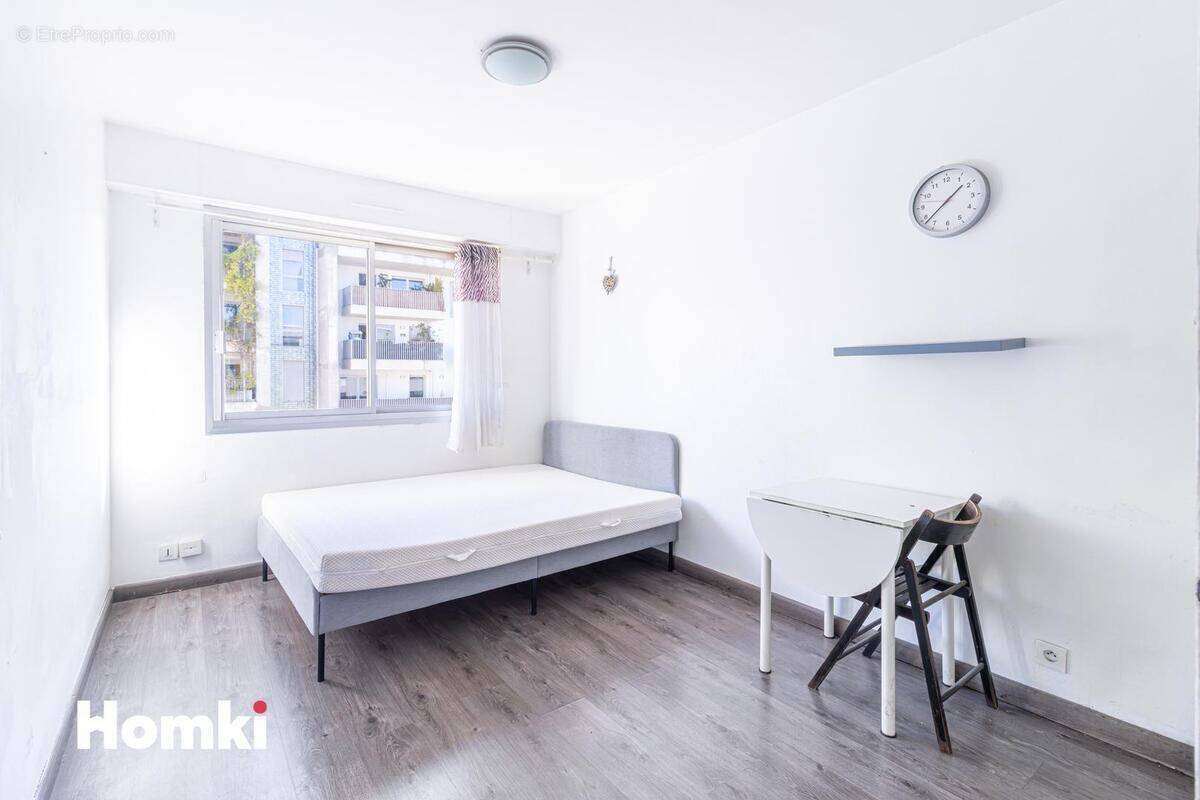 Appartement à MARSEILLE-1E