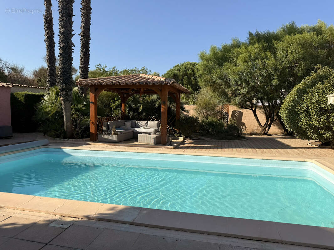 EXCLUSIVITE . Villa de plain-pied 119m2 avec piscine   La Londe-les-Maures - photo 2