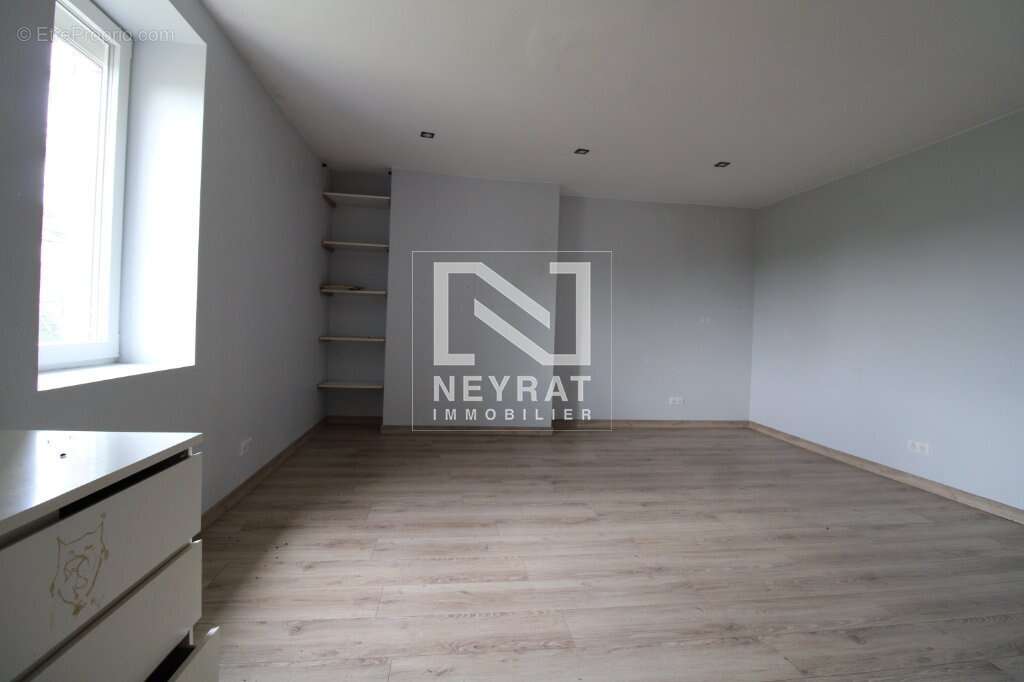 Maison 2 chambres, dépendances - photo 12