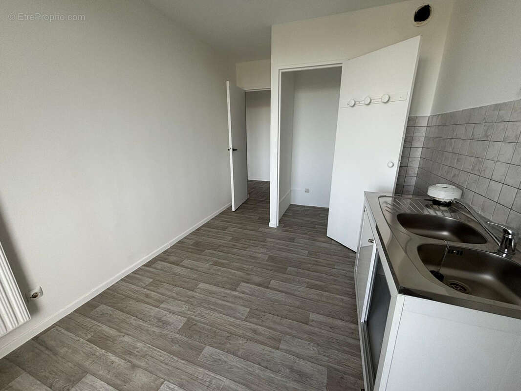 Appartement à PORT-DE-BOUC
