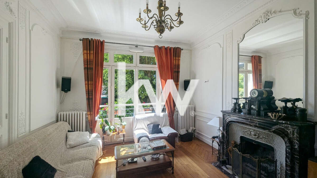 Maison 257 m² à Deuil-La-Barre  - photo 6