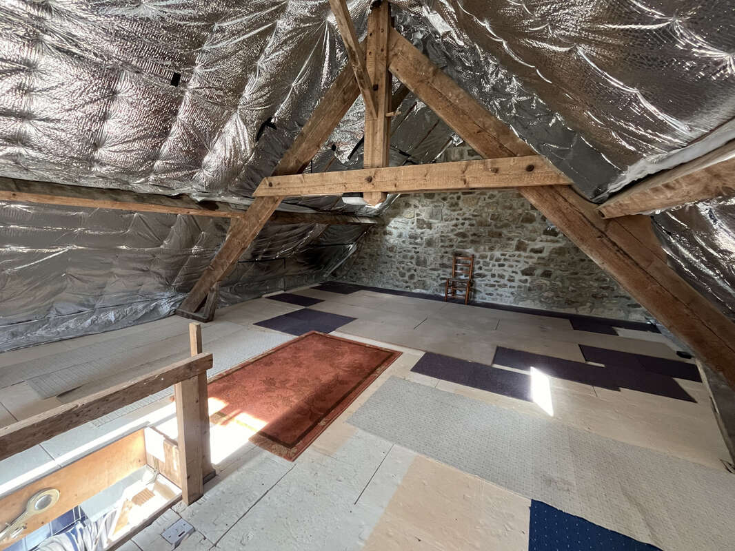 Maison à SAINT-MICHEL-DE-MONTJOIE