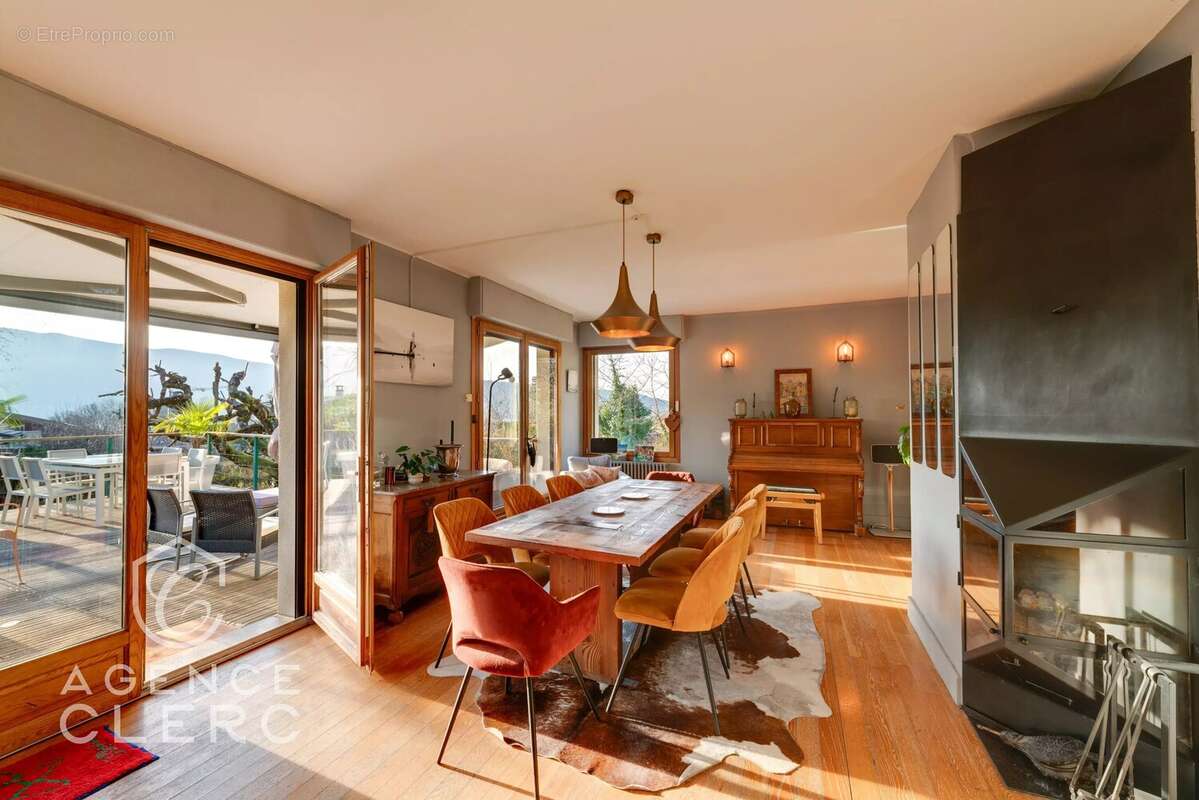 Maison à MENTHON-SAINT-BERNARD