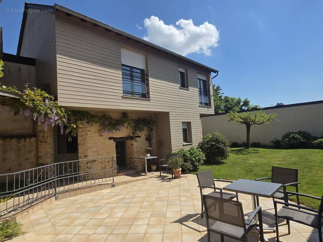 Appartement à COUDRAY