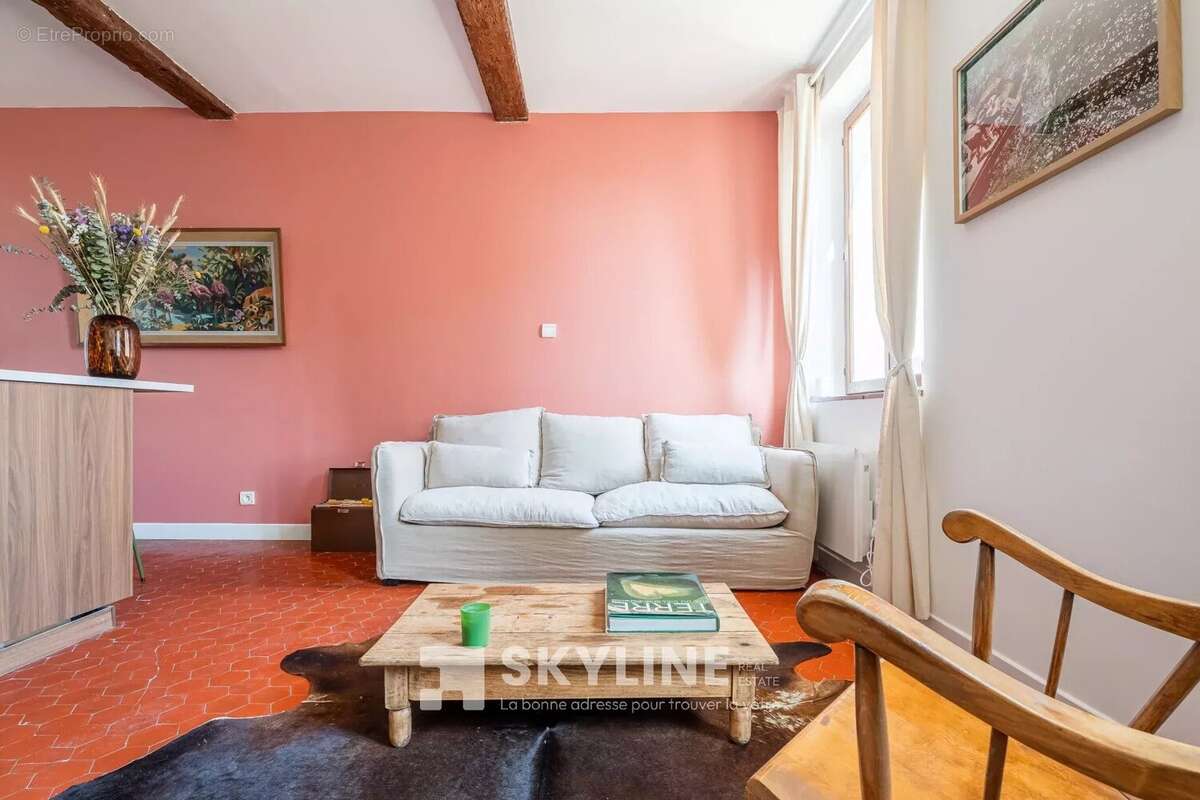 Appartement à MARSEILLE-2E