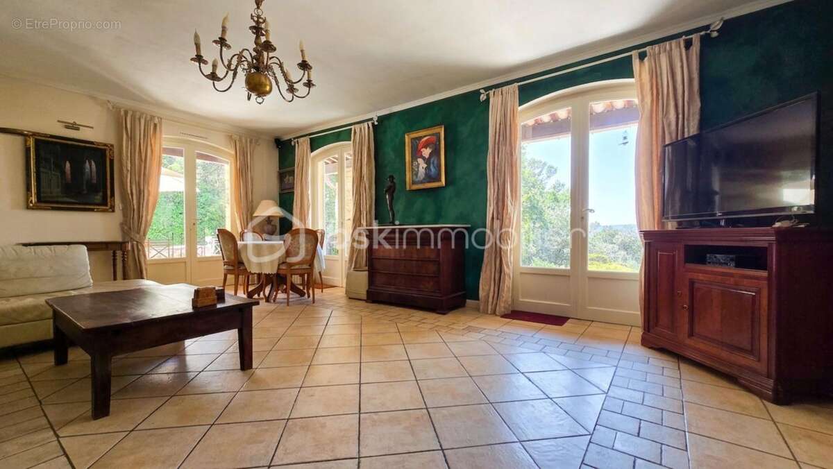 Villa T5 au coeur de la nature avec VUE exceptionnelle - photo 9