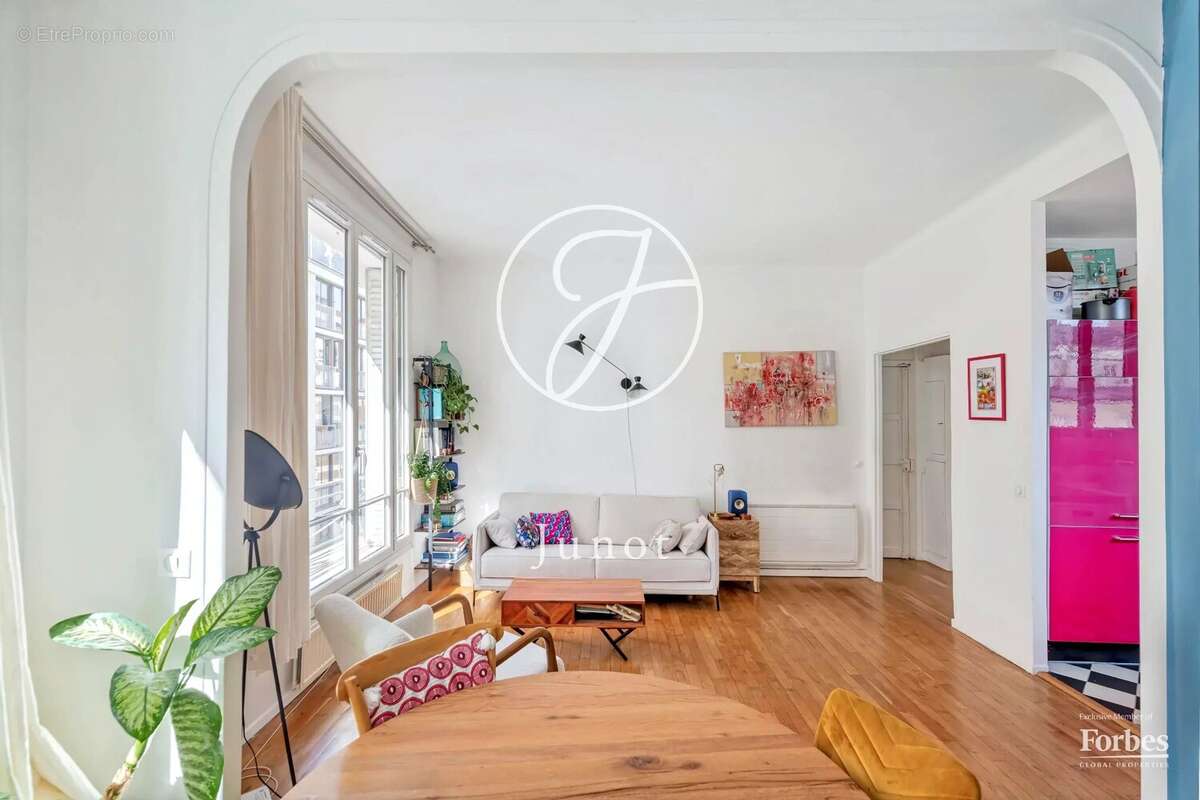 Appartement à PARIS-18E