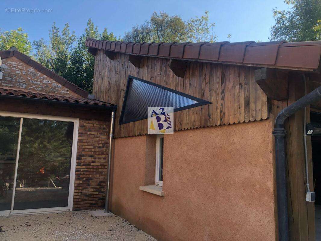 Maison à SAVIGNAC-LES-EGLISES