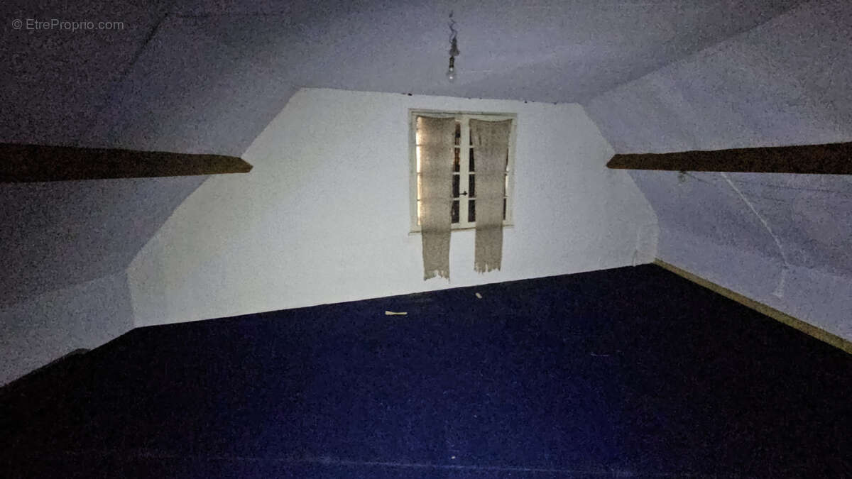 Maison à PRUNAY-LE-GILLON