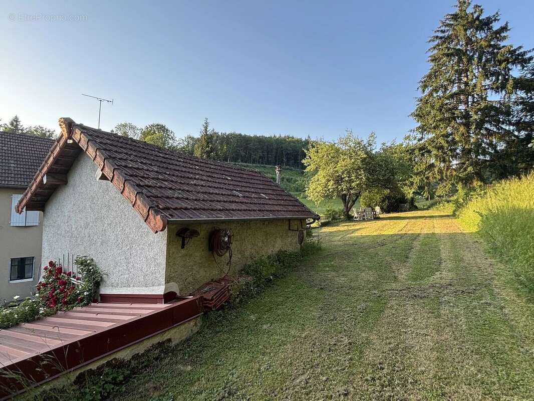 Maison à LUCENAY-L'EVEQUE