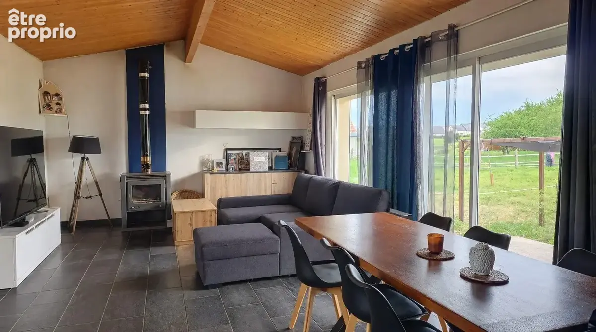Maison 5 pièces 109 m² à vendre à Pernay (37230) - photo 2