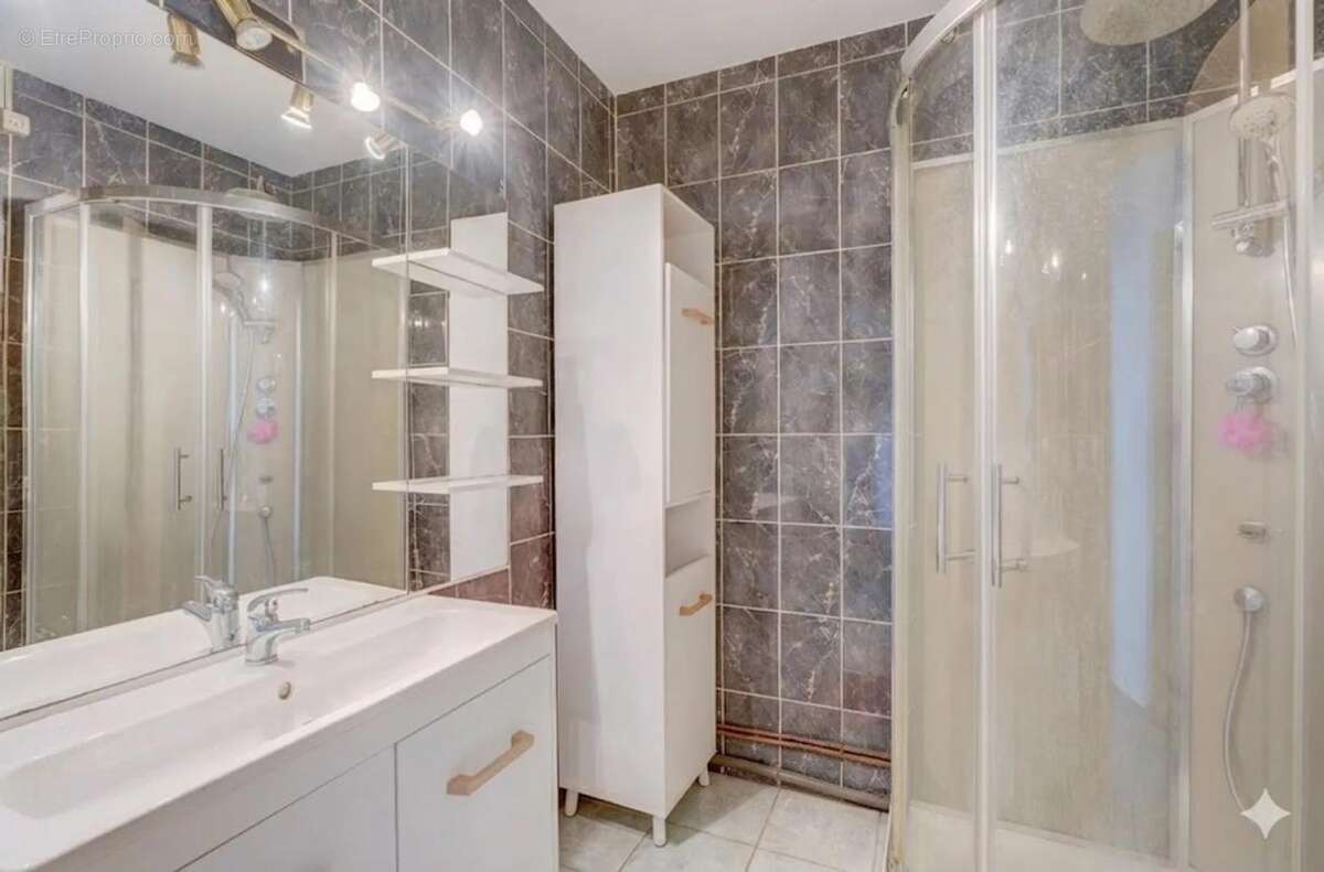 Appartement à VENISSIEUX