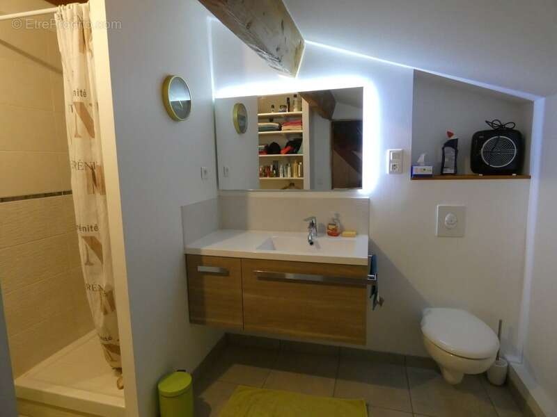 Maison à VACQUIERES