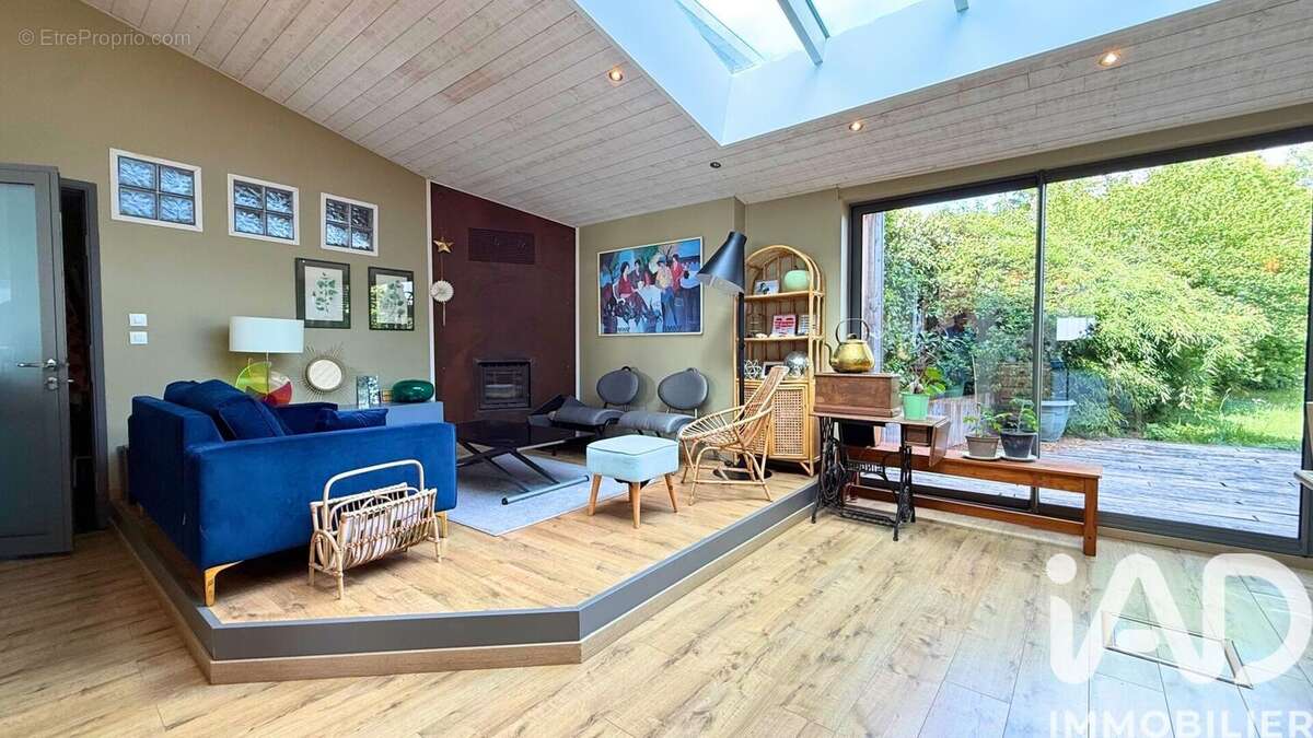 Photo 2 - Maison à MERRIS