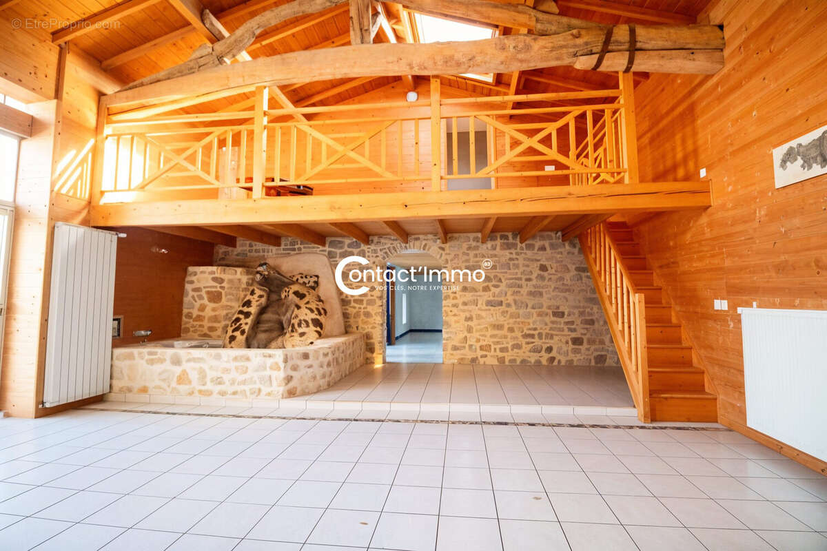 Maison à MARTRES-SUR-MORGE