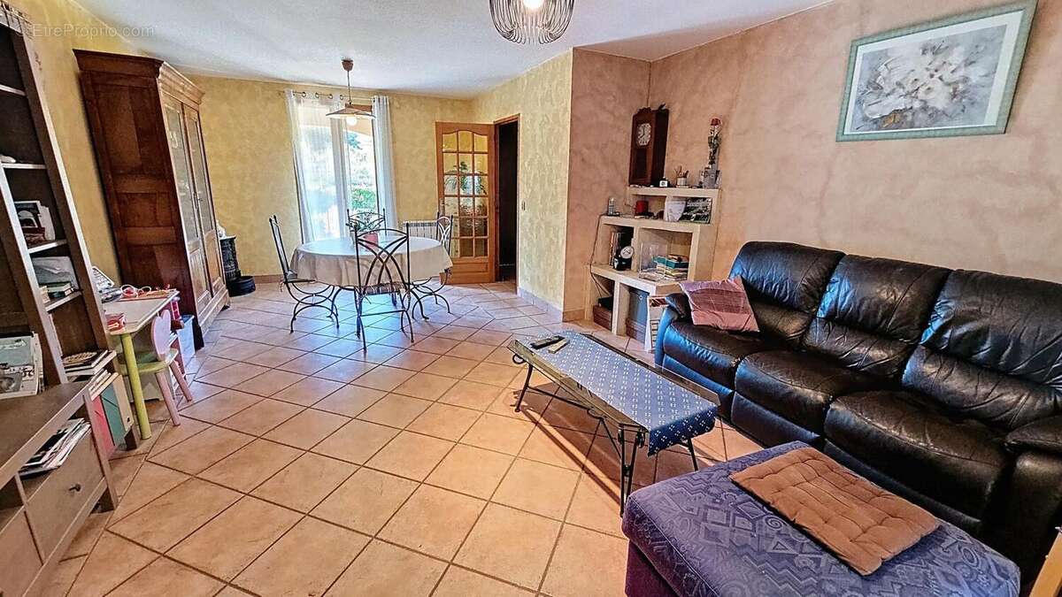 Photo 9 - Maison à SALERNES