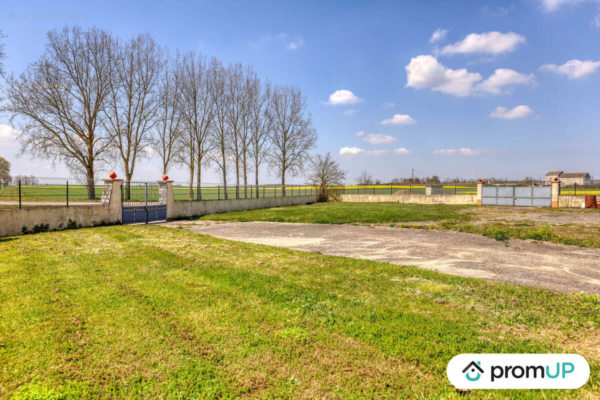 Autre à SAINT-AUBIN-DES-BOIS