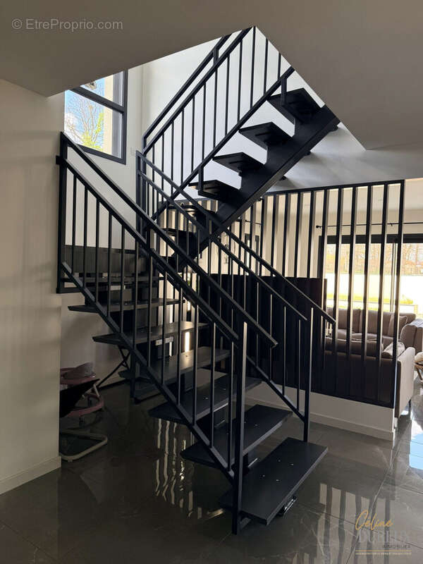 Maison à CRECHES-SUR-SAONE