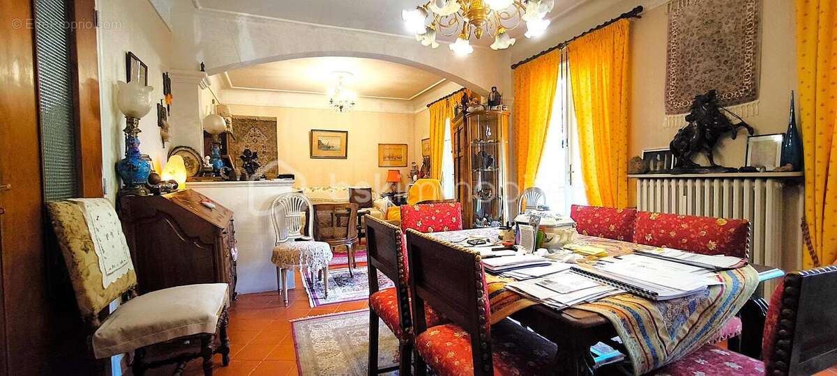 Maison à ROGNES