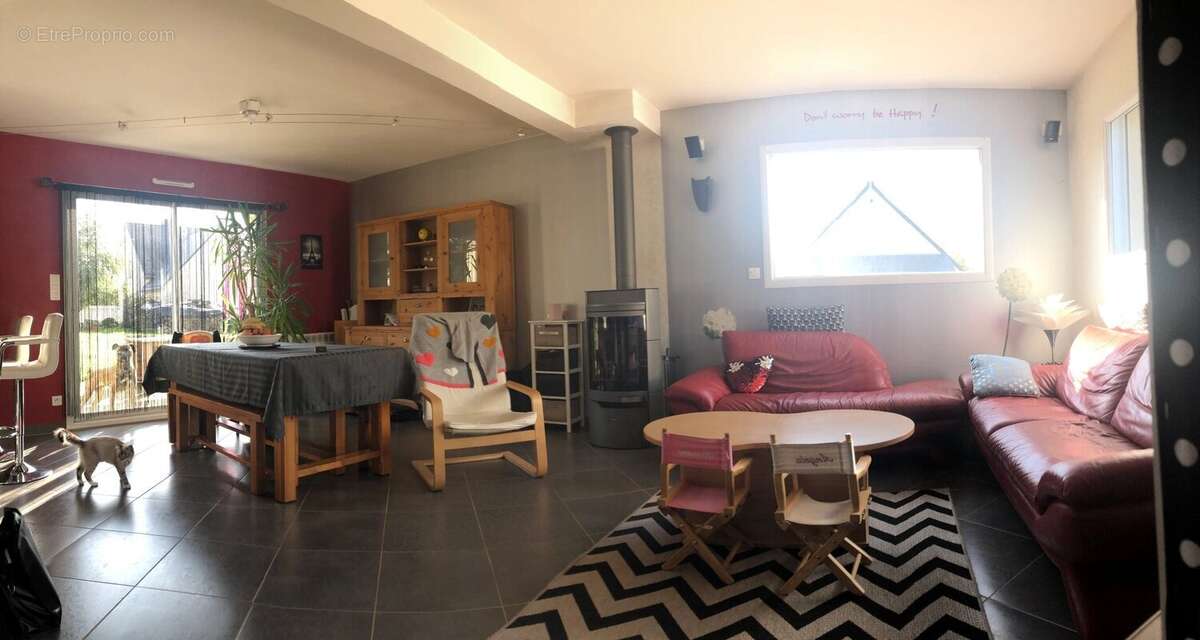 Maison à MONTENEUF