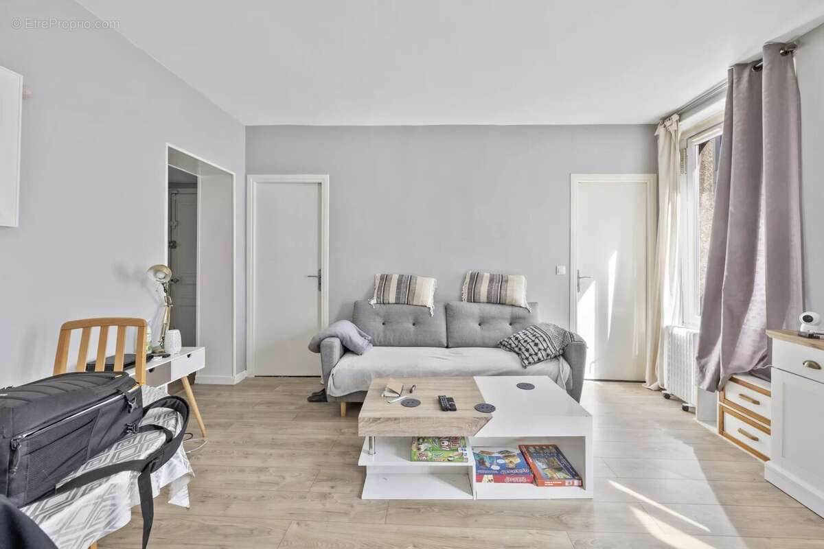 Appartement à AUBERVILLIERS