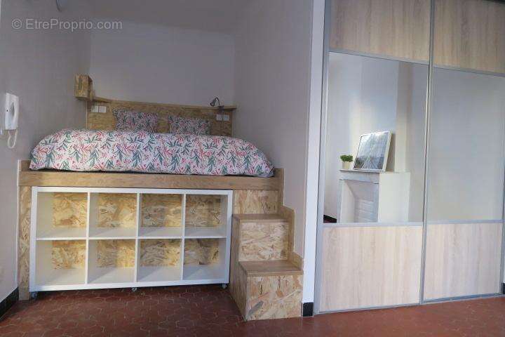 Appartement à MARSEILLE-4E